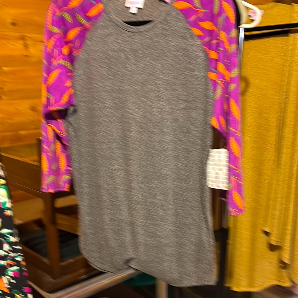 LuLaRoe Gray Tee with Colorful Accents